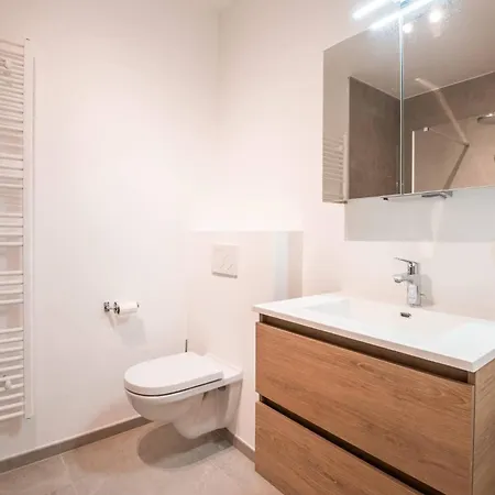 Brand New With Garden And Parking Ostenda
